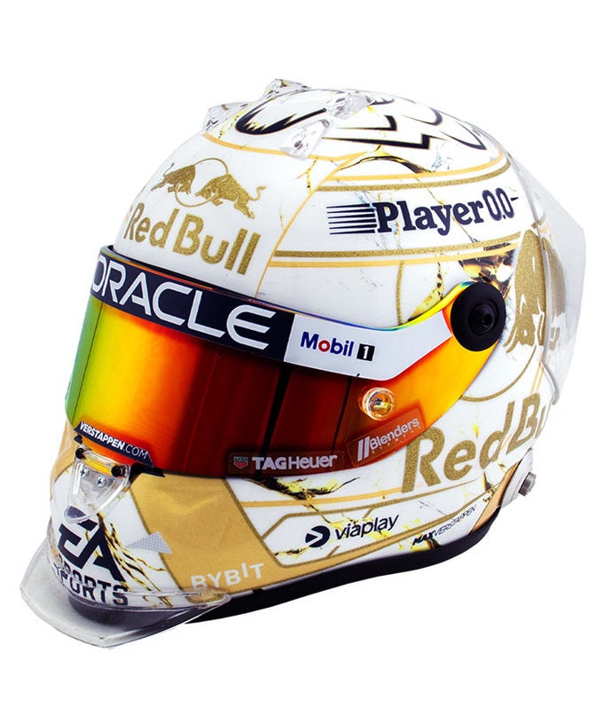 フェルスタッペン別注 2024年 ワールドチャンピオン記念ヘルメット発売