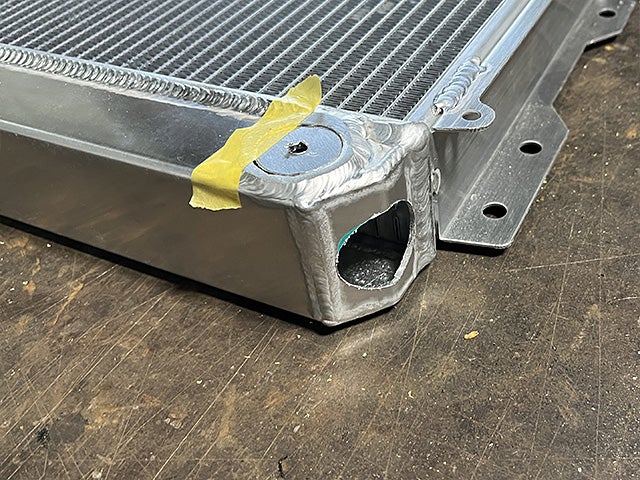 510ブルーバード 純正ラジエーター 510ブルーバード 純正ラジエーター