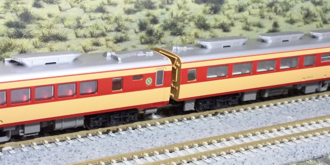 10-325 キハ81系特急形気動車 KATO 10-325 キハ81系 特急型気動車 7両