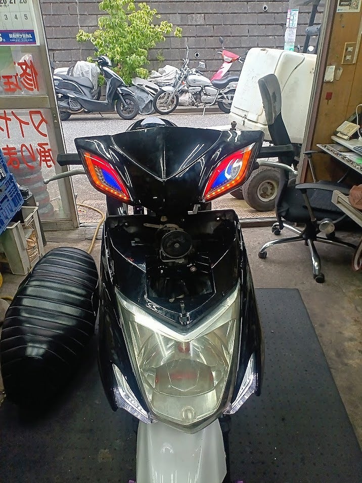 ドラゴンアイをシグナスXに取り付けします。 | バイクショップ