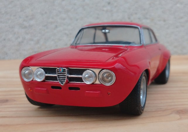 グンゼ 1/24 アルファロメオ2000GTAmその2で完成 | 牛乳雑巾(´ι _`;)の