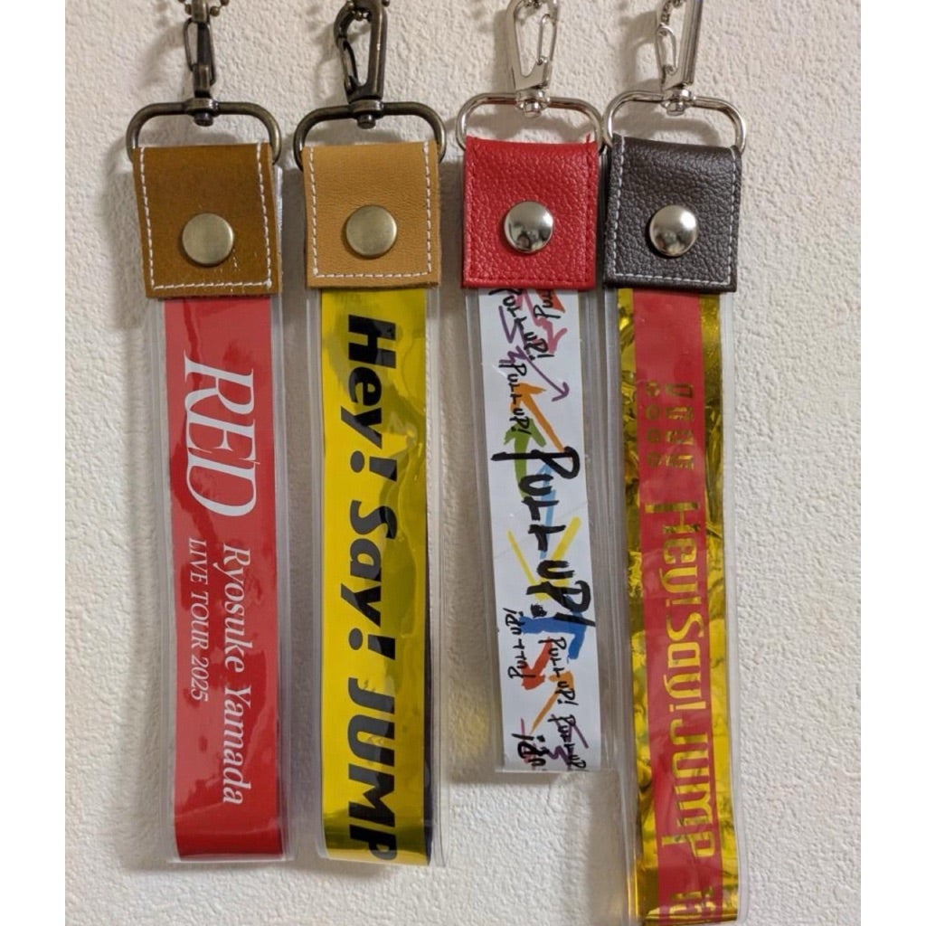 お客様着画】Hey! Say! JUMPと、山田涼介さんの銀テープストラップ