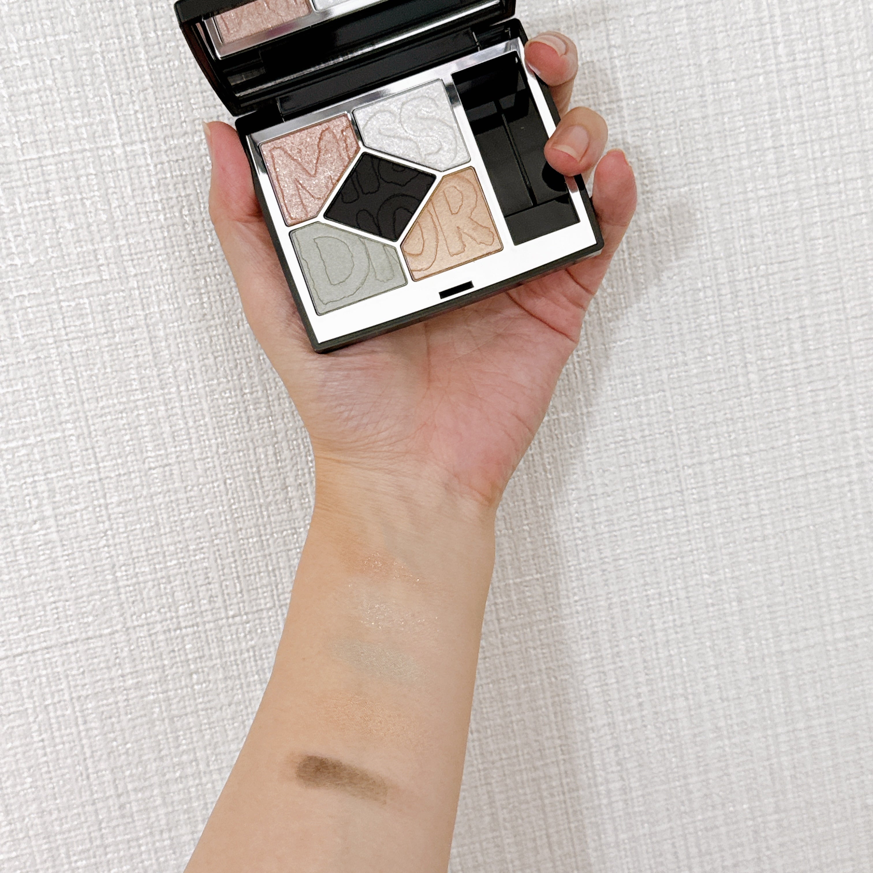 秋メイク必見♡ミスDIORサンク931 ボールドブラック先行ゲット！全力