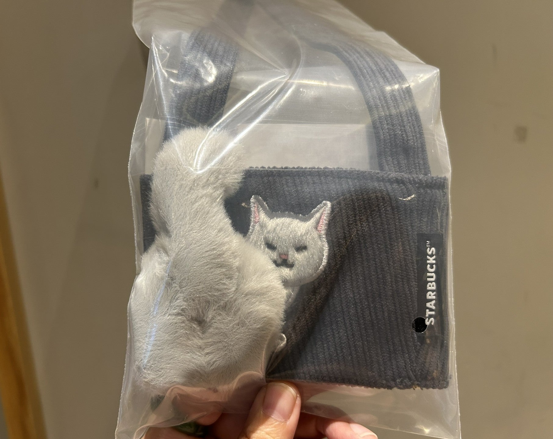 新学期ブルーは 台湾スタバの太っ腹企画で吹き飛ばす？！猫尻ドリンク