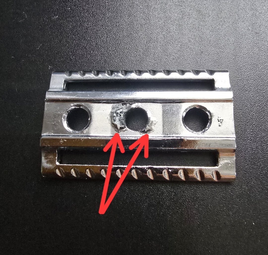 シェービング】Merkur 33C（中古） | もつごん 小魚を釣る？ 《小鮒