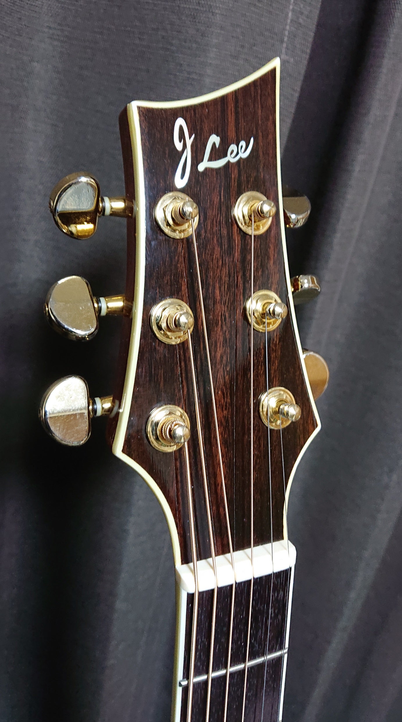 99年製 J.Leeギターの紹介 | イビツナタイヨウ∽