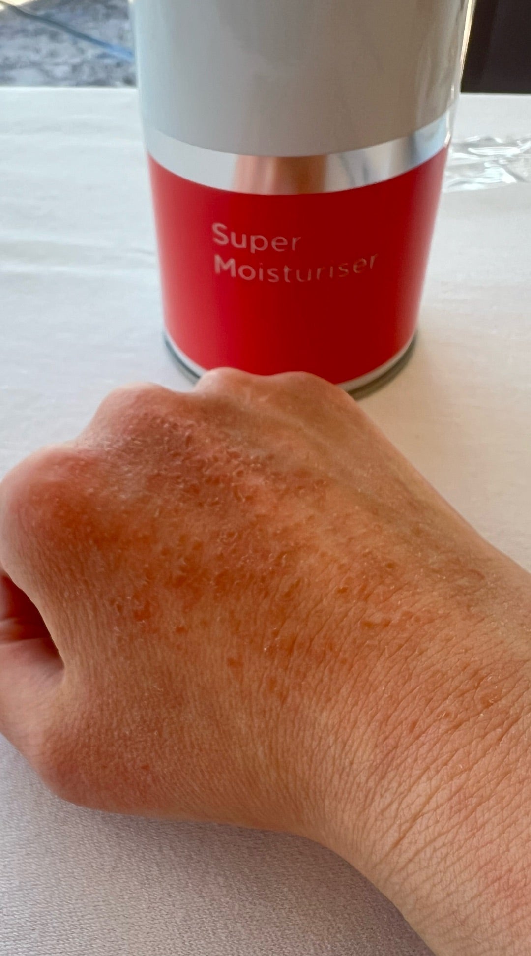 エンビロン 新製品「スーパーモイスチャライザー」勉強会と、新製品を