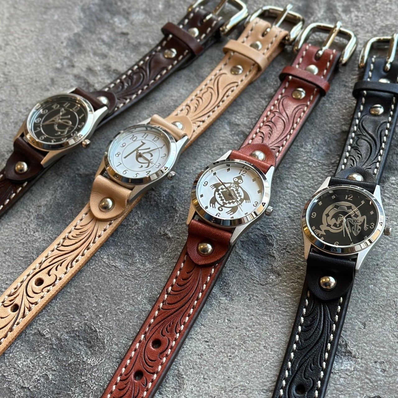 シーンを選ばず使いやすい、手彫りの時計⌚️ | ケイシイズ 【公式