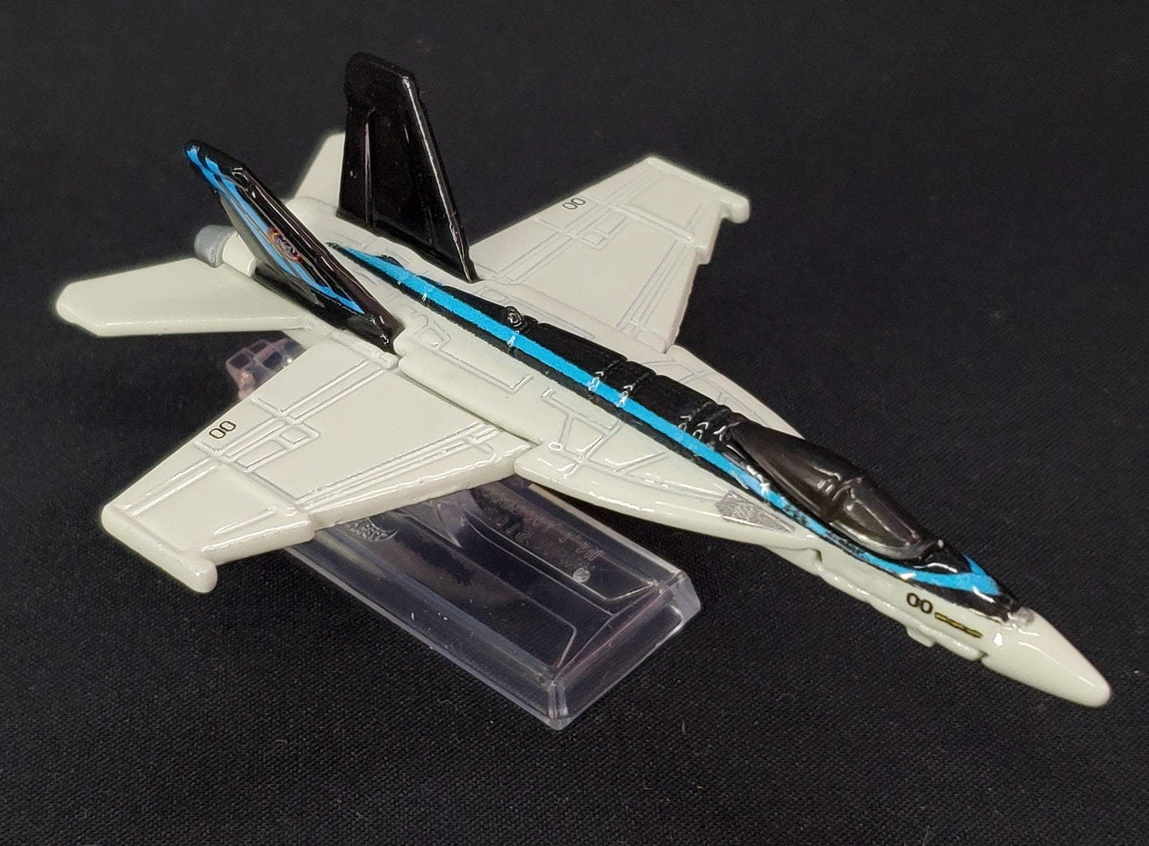 おもちゃ：Hot Wheels トップガン マーヴェリック F/A-18E レビュー