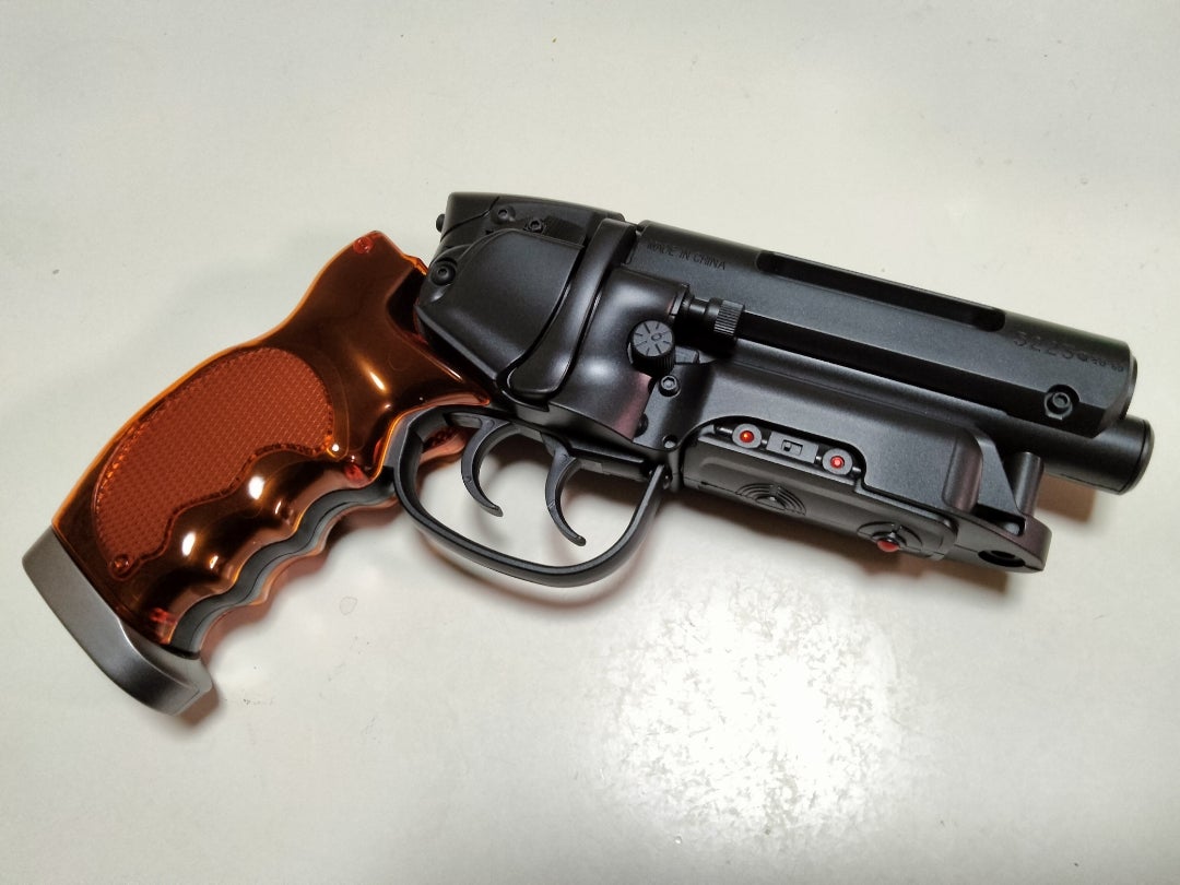 デッカード・ブラスター型の水鉄砲 | 陸式貝のヨタ話。