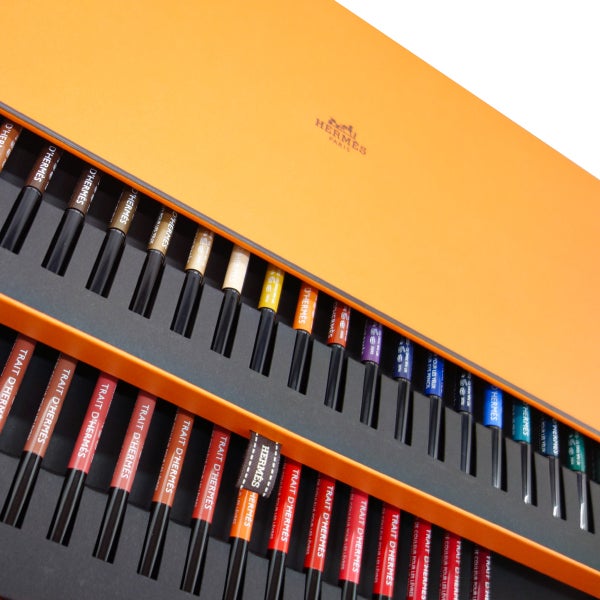 HERMES ～トレ ドゥ エルメス 色鉛筆のようなカラフルな木製ペンシル