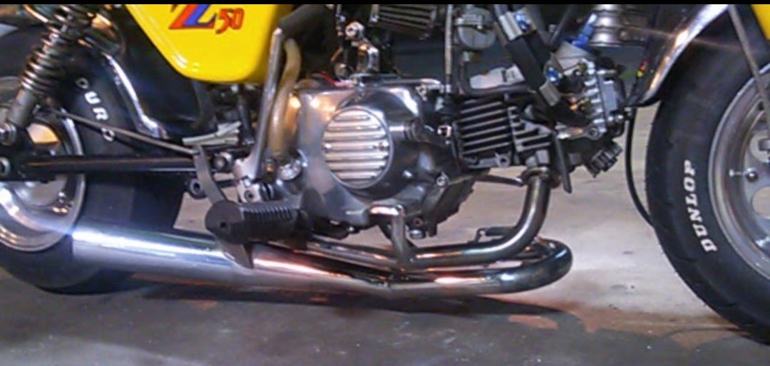 モンキー マフラー とぐろマフラー トルネードマフラー ボアアップ