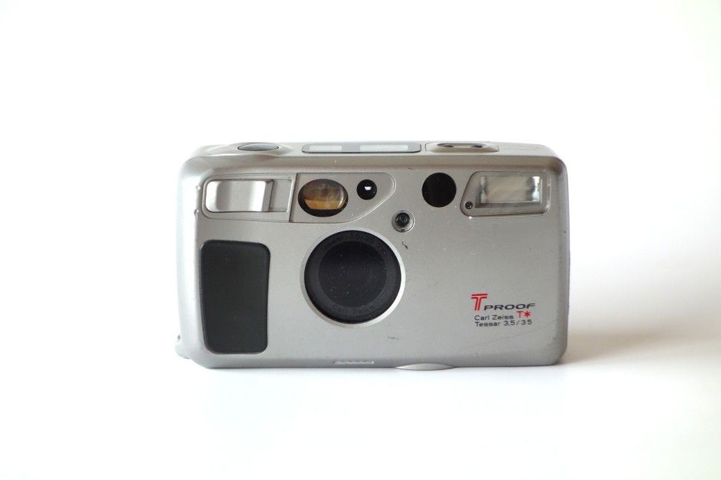 中古4千円で買った最高のフィルムコンパクトカメラ KYOCERA T PROOF