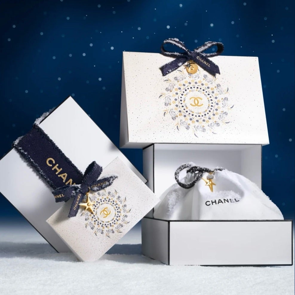 シャネルチャーム】2025クリスマス♡ホリデーCHANELラッピングは