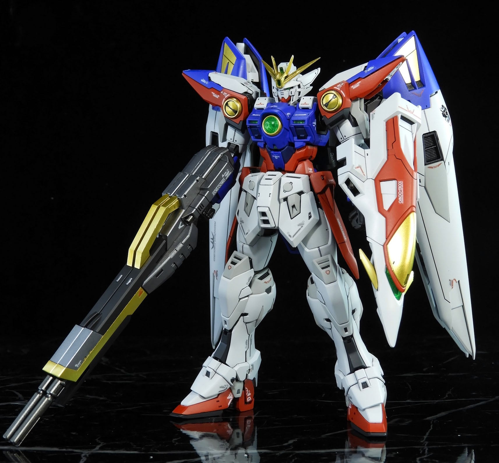 ネ*ル様 RG 1/144 ウイングガンダムゼロ 組立品 シール貼り付け・簡易