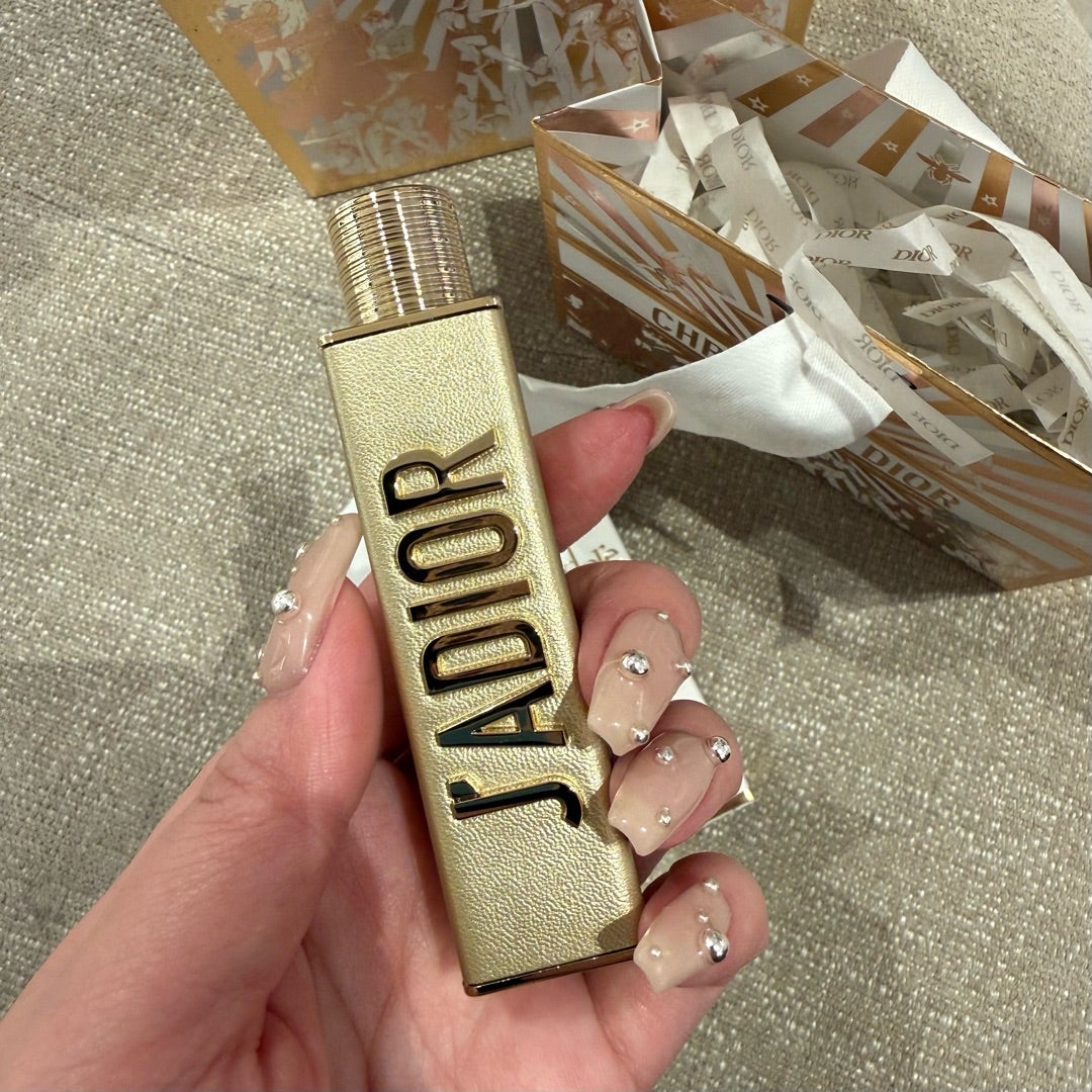 DIORディオールホリデー】2025人気クリスマスコフレ！限定香水の