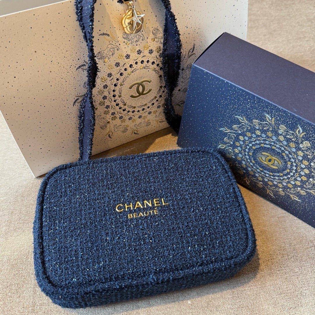 CHANELシャネルクリスマスコフレ2025♡チャーム付き限定エッセンシャル