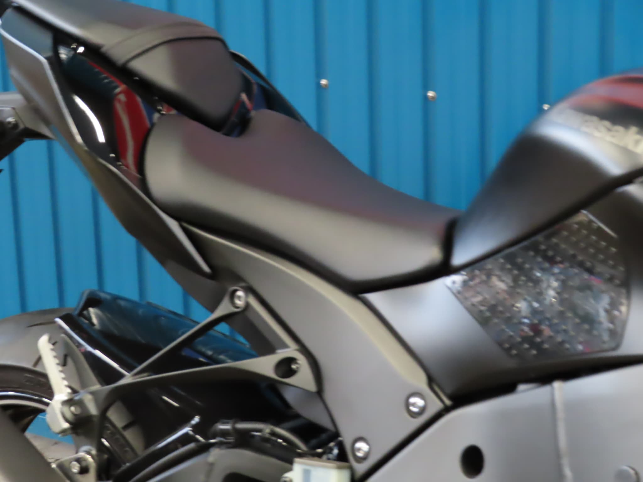 一目惚れ注意。2025 ZX-10R フラットスパークブラック入荷！【スーパー