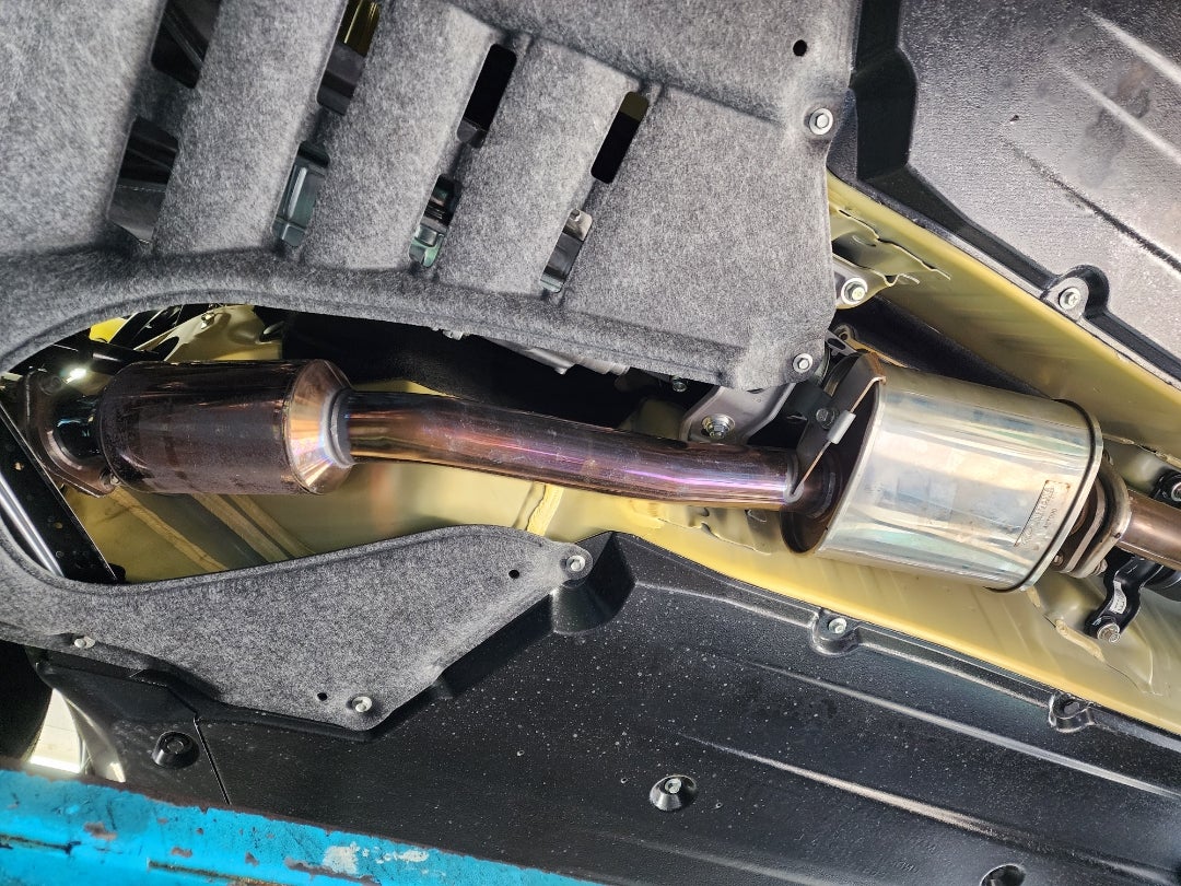 ZN8-E型にAPEXiフルエキゾーストシステム装着してコンピューター