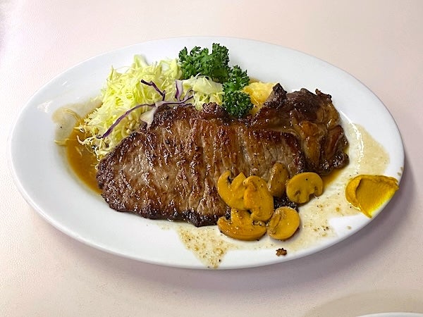 広島の肉のますゐでサービスステーキ2026年1月 | 小野瀬雅生