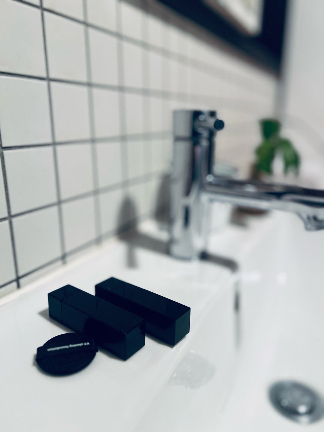 少しずつしか断捨離できない私と、限定品に弱い私と、「申し訳ない」と