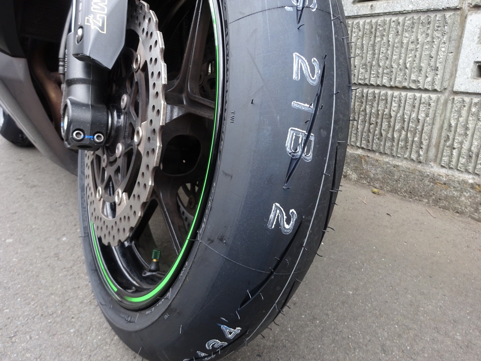 2026年 2月 10日 KAWASAKI ZX-6R タイヤ交換 | ksproject 店長の独り言