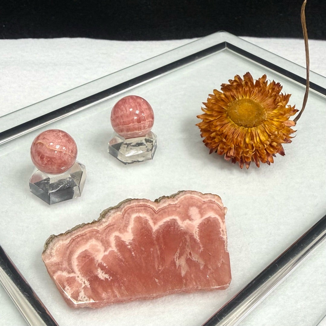 インカローズの原石スライスと丸玉です♪ | petoraのブログ