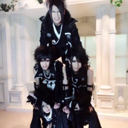 アカイミハジケタ / 己龍 | 歌詞色々