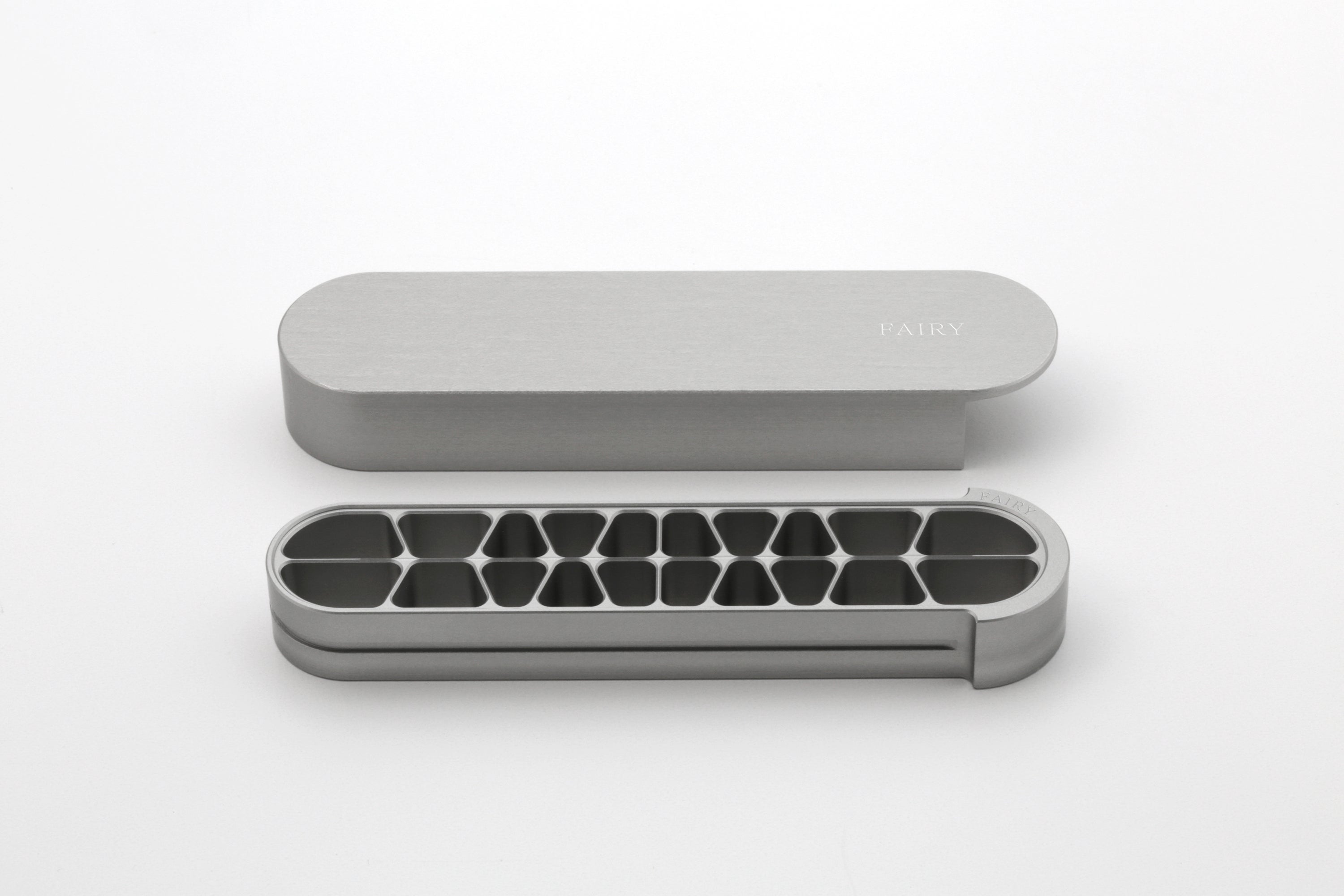 抜けた子供の歯】金属の耐久性と美しさで、想い出として残したい親の