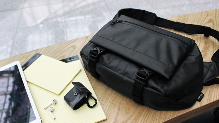 6の防犯機能と14の収納力】ズレないバッグ「CONSPARA™メッセンジャー