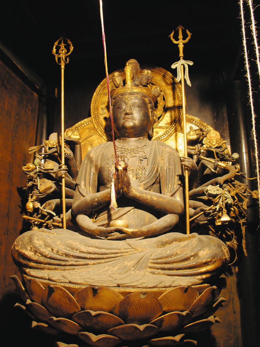 国重文の秘仏「木造十一面千手観音坐像」17年ぶり公開 甲賀市の浄福寺