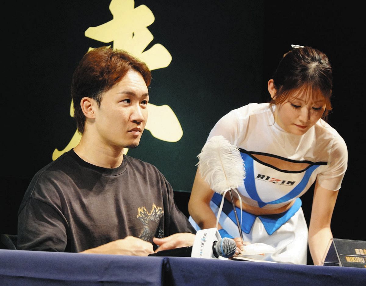 ◇【RIZIN】朝倉未来とシェイドゥラエフ、”大みそか”決戦へステージ上