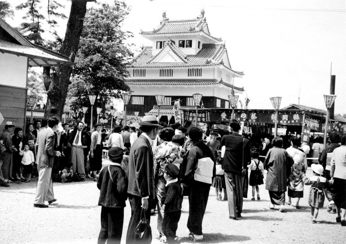 高橋豊子サイン入り レア古書 パリの並木路をゆく 昭和28年発行 高橋