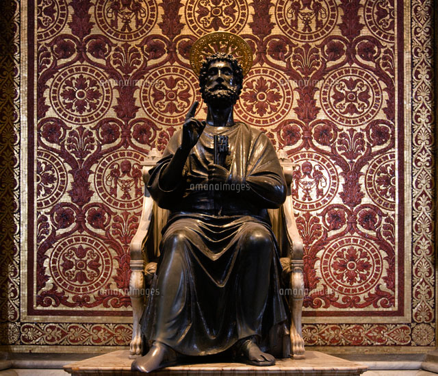 サン・ピエトロ寺院の聖ペテロの像[01888608519]の写真・イラスト素材