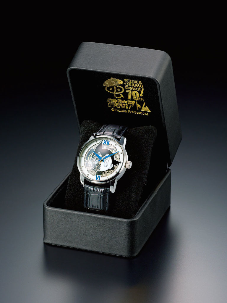 もちろん機械式！手塚プロダクション監修の鉄腕アトム腕時計