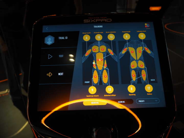 たった15分でOK！全身SIXPADでEMSトレーニングするジムを体験してきた