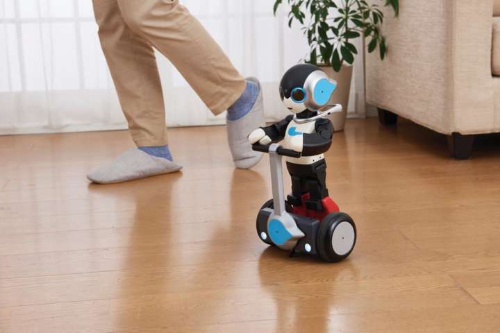 Robi君専用モビリティ登場！華麗なドライビングテクニックをご覧あれ