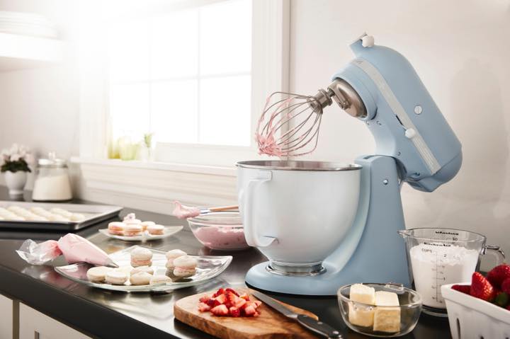 レトロっぽいけどハイパワー！キッチンエイド100周年記念ミキサー