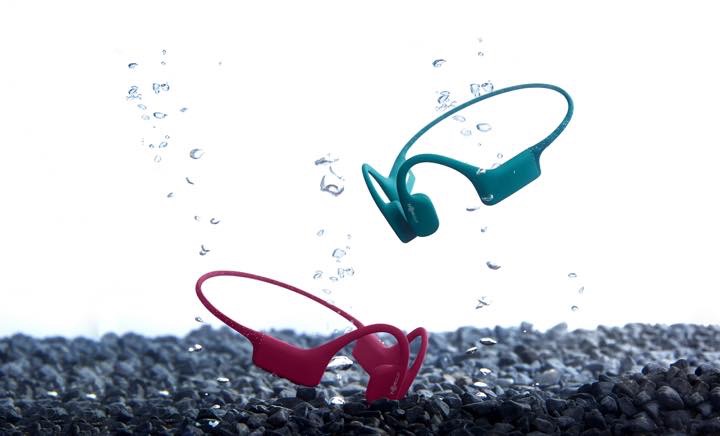 たしかに！水泳時も使える完全防水イヤホンが骨伝導ならメリット