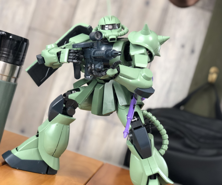 作ってよし！飾ってよし！の「巨大ザクII」製作にチャレンジしたら楽し