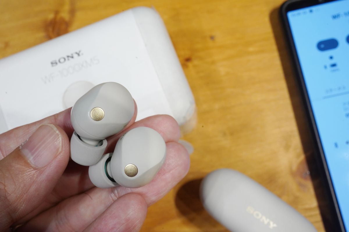 2023年完全ワイヤレスの主役が遂に登場!? ソニー「WF-1000XM5」実機