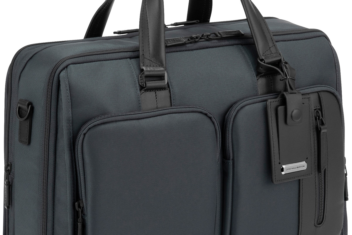 ゼロハリバートンの「ZEST2」はキャリーケースと相性抜群。出張多めの