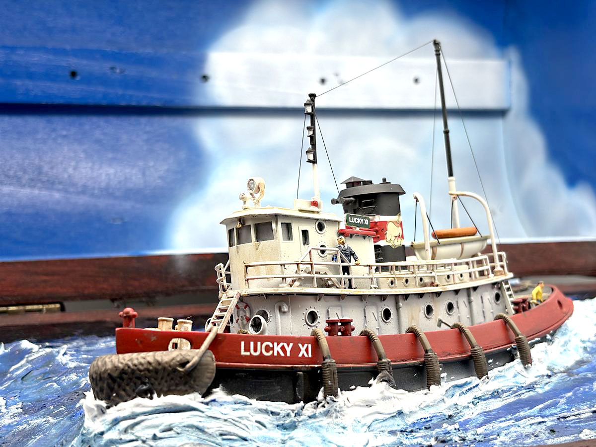 入道雲を描いてハーバータグボート「ビンテージボックスジオラマ」完成
