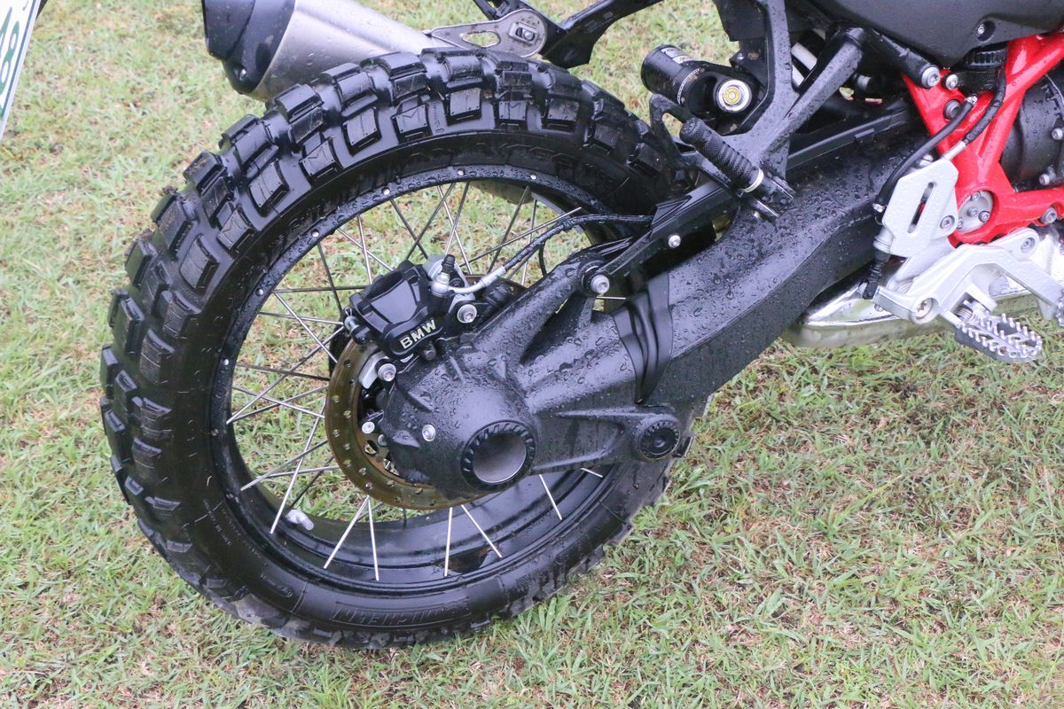 アドベンチャーの王者「GS」とはちょっと違う!? BMWのレトロな「R12G/S