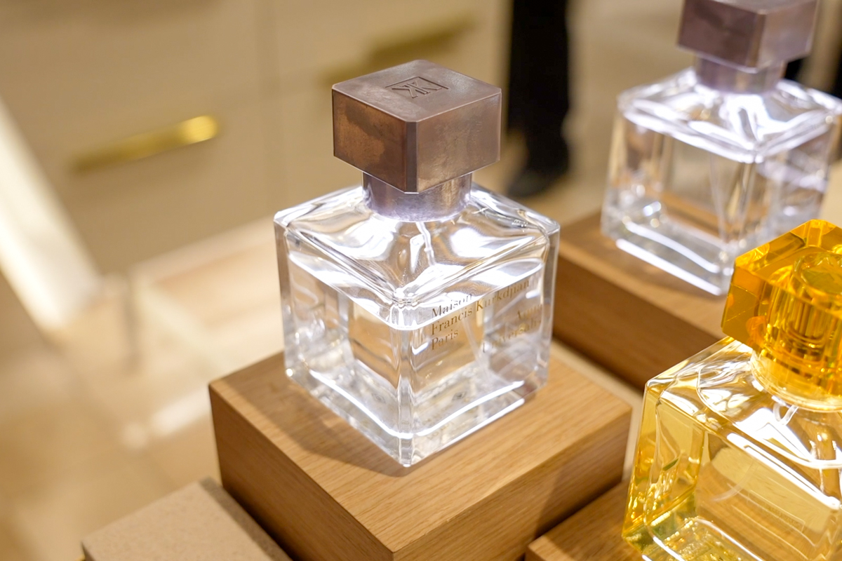 初心者でも失敗しない】大人の香水選びを香りのプロに聞いてみた