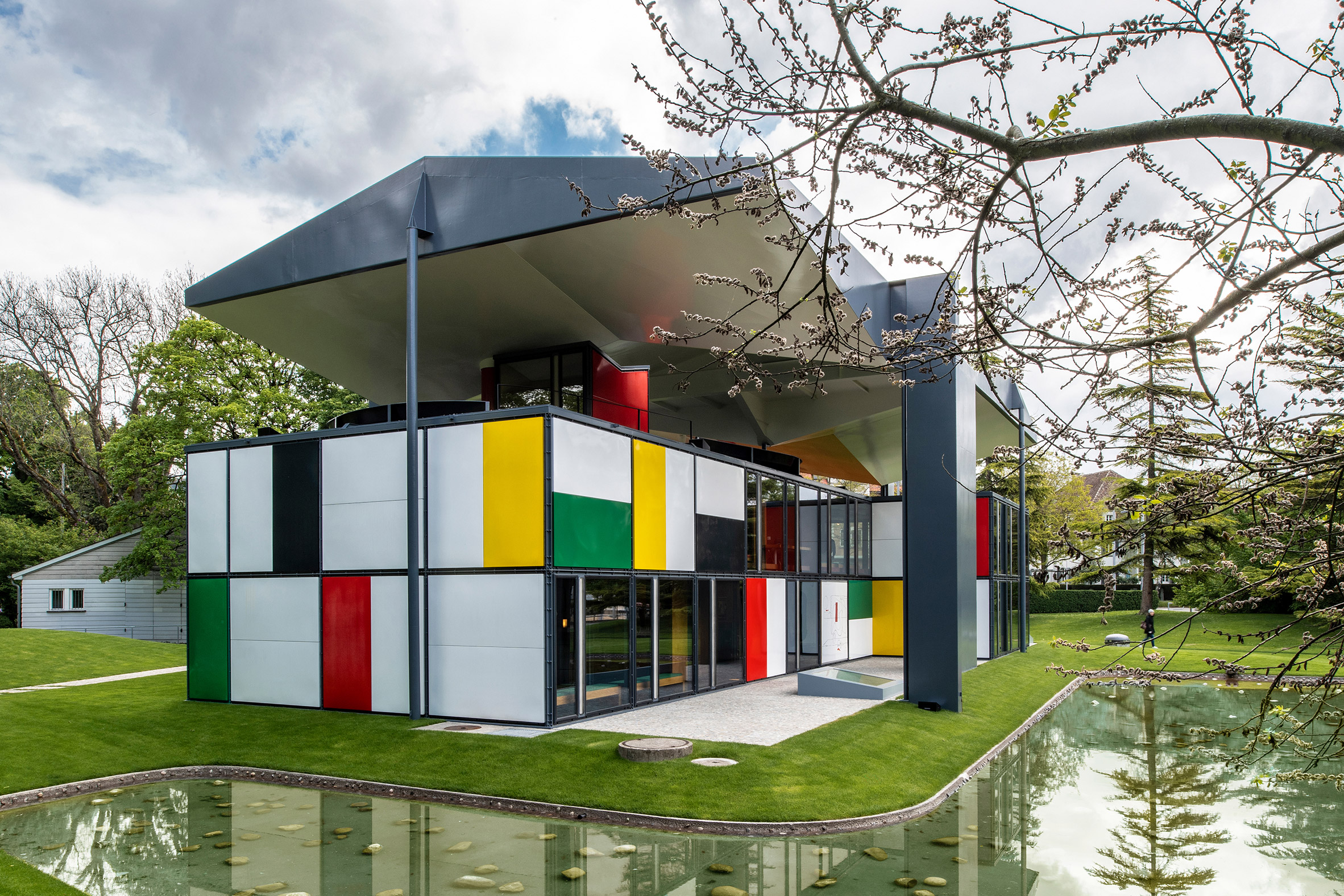 Pavilion Le Corbusier re-opens in Zurich after restoration