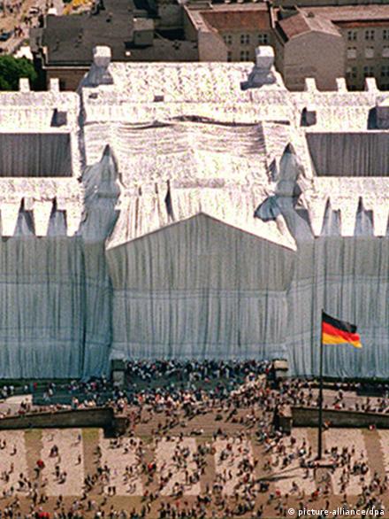 Christo's 'Wrapped Reichstag' 25 years on