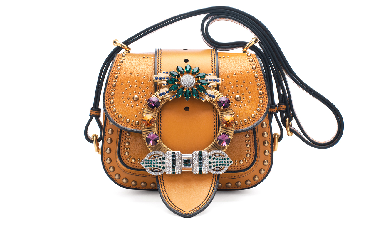 MiuMiu (ミュウミュウ) が、新作「ダリア バッグ」コレクションを発売