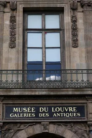 ルーブル窃盗、2人は警察把握か 宝飾品は見つかってないもよう：北海道