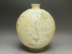 李朝 粉青沙器 扁壺 牡丹文 y023 - メルカリ